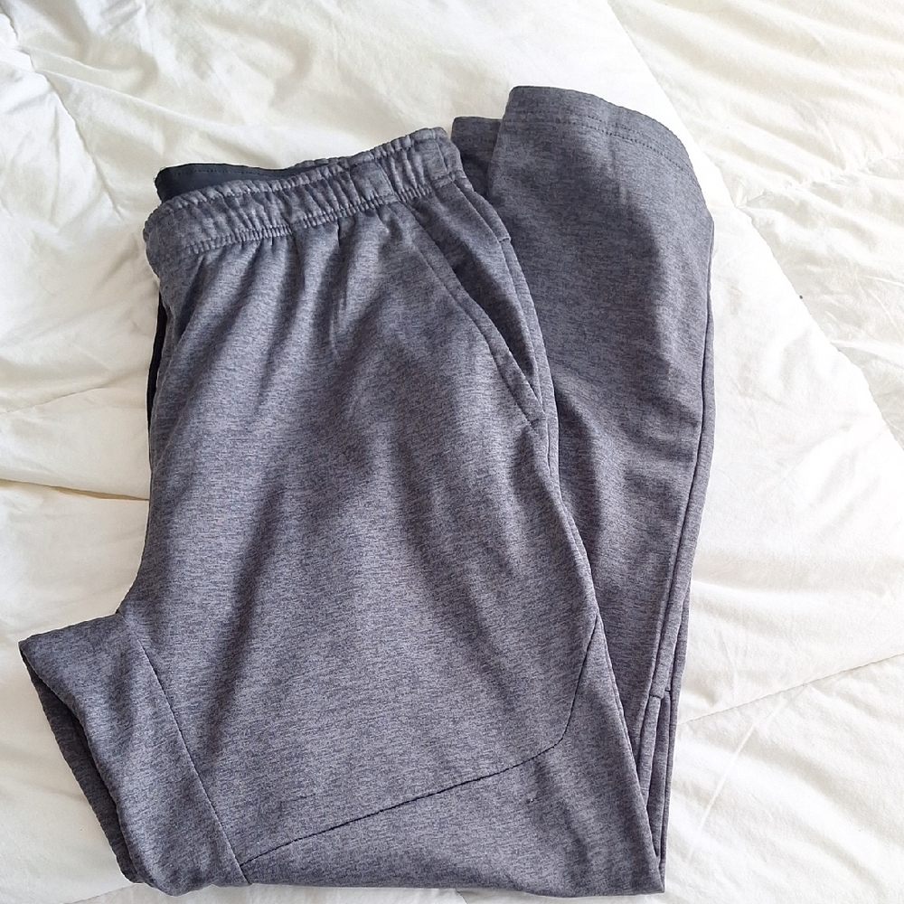 Men's Gray Fleece Pants